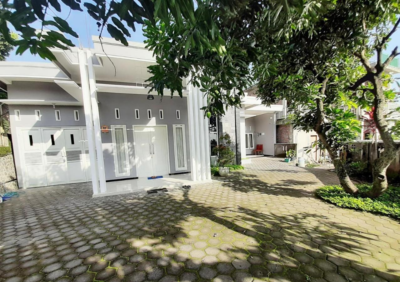 Villa Monesa Tretes Pasuruan Εξωτερικό φωτογραφία